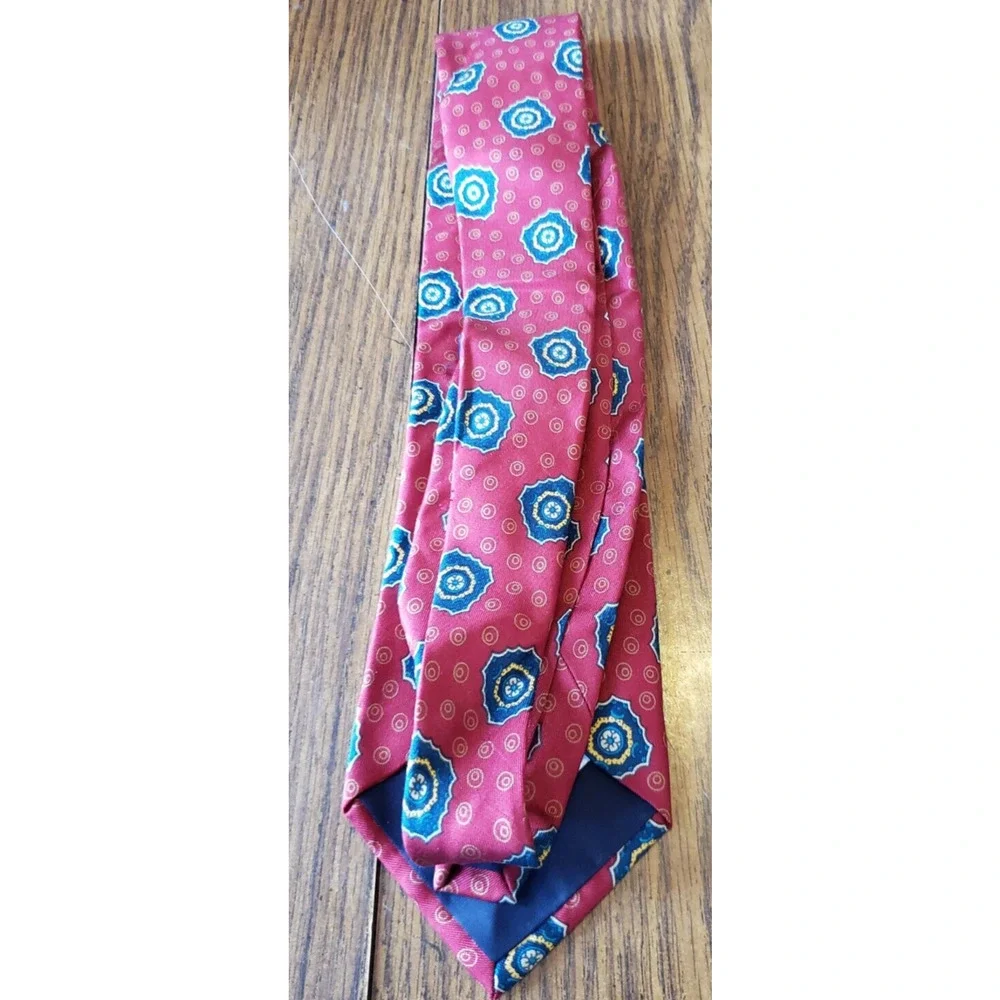 Nino Cerruti Red Abstract Geometric Diamond Pattern Necktie Tie